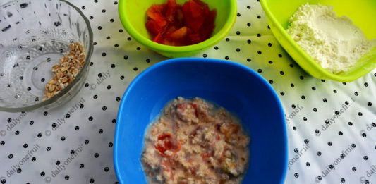 Prepare Homemade Tomato Aloevera Face pack to Remove Sun Tan