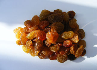 List of Fruits and Fruits Iron Content